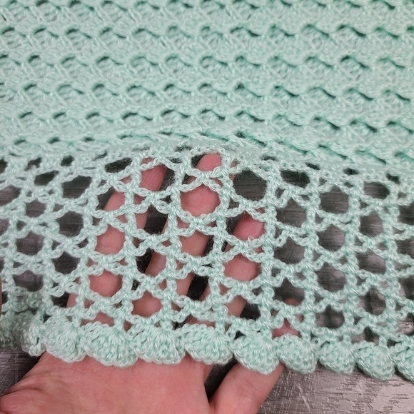 TEAL knitted rectangular baby blanket - Picture 3 of 13